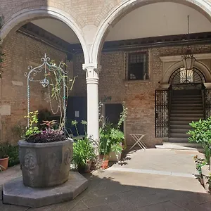 Apartment Al Mezzanino, Palazzo Torniello, Venedig
